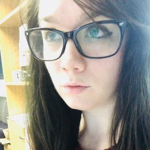 Meet your Posher, Ash